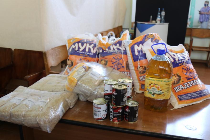 Курганцам раздали продукты на миллионы рублей
