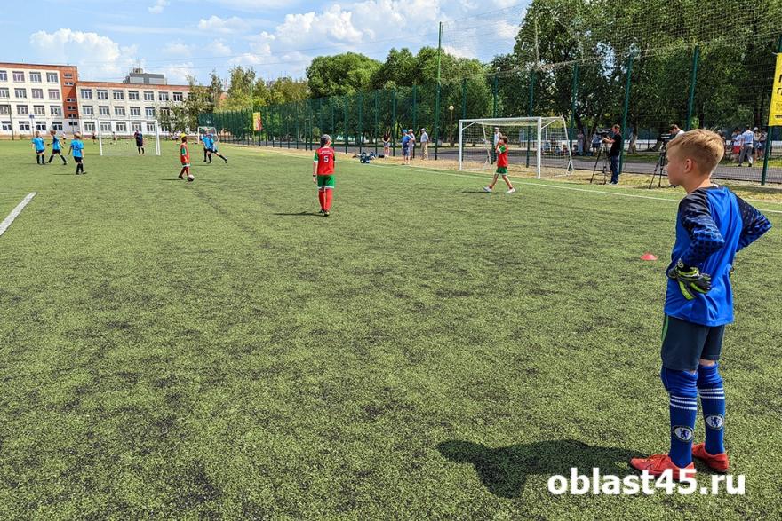 В Кургане прошли первые матчи турнира по дворовому футболу