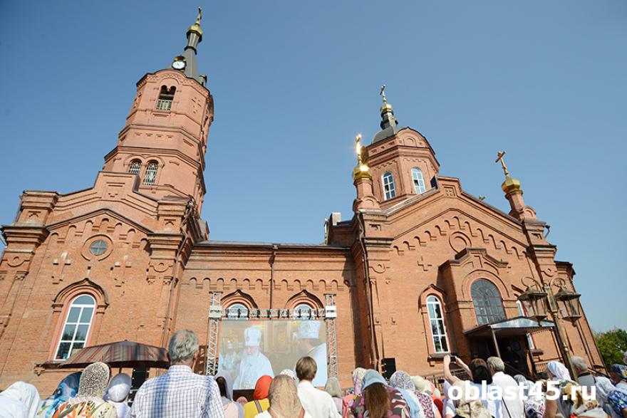 Патриарх Кирилл дал поручение оказать помощь в реставрации курганских храмов