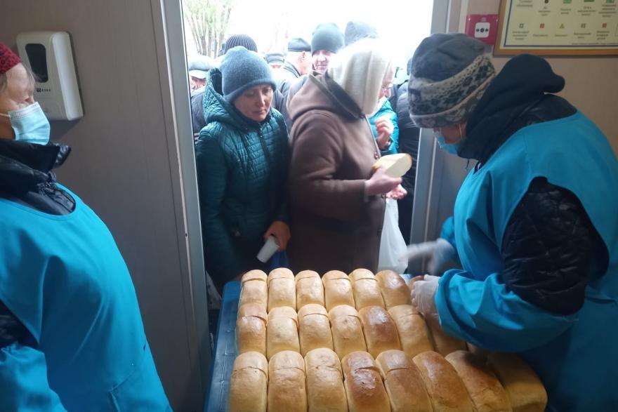 За два месяца бездомным курганцам раздали 6150 буханок белого хлеба