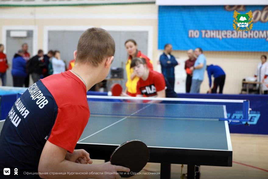 В Кургане за звание чемпионов настольного тенниса сражаются 18 регионов России