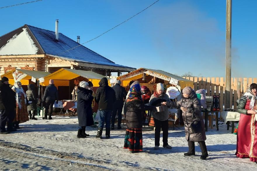 Сельскую ярмарку в Рычково посетили более тысячи человек