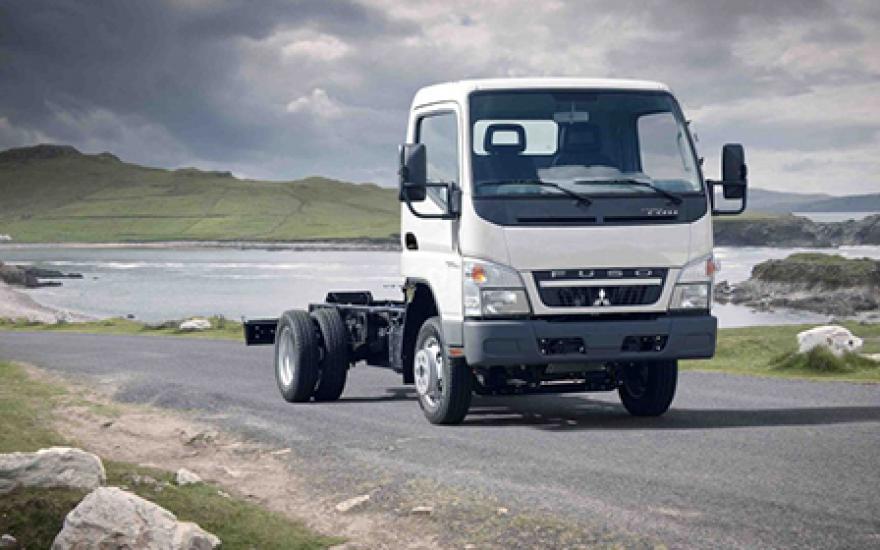 Mitsubishi представит грузовик для городских нужд с электромотром