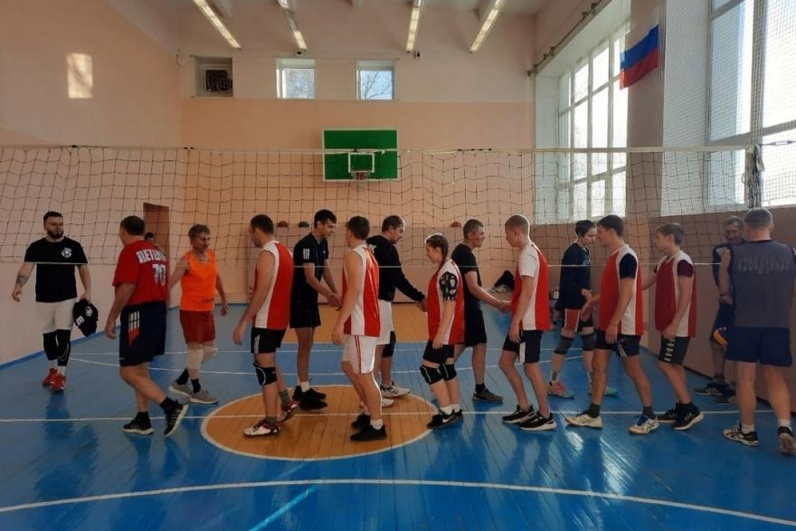 Курганские волейболисты вернулись из Белозерского округа с победой