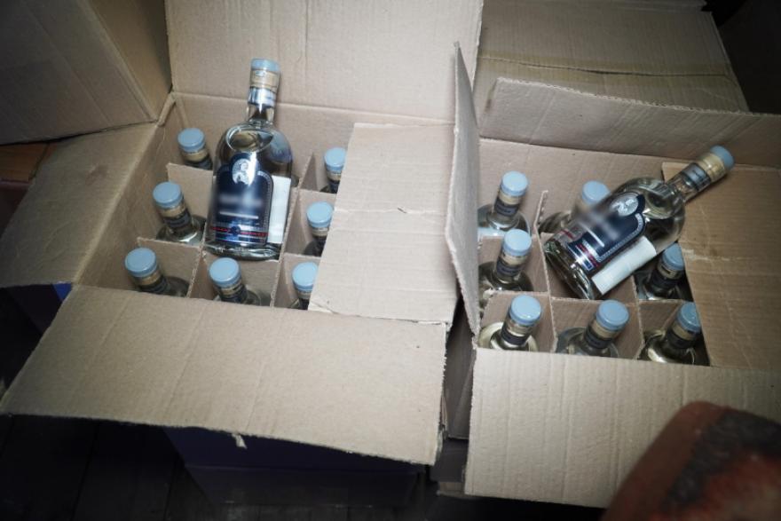 Зауральские полицейские пресекли продажу немаркированных алкоголя и табака 
