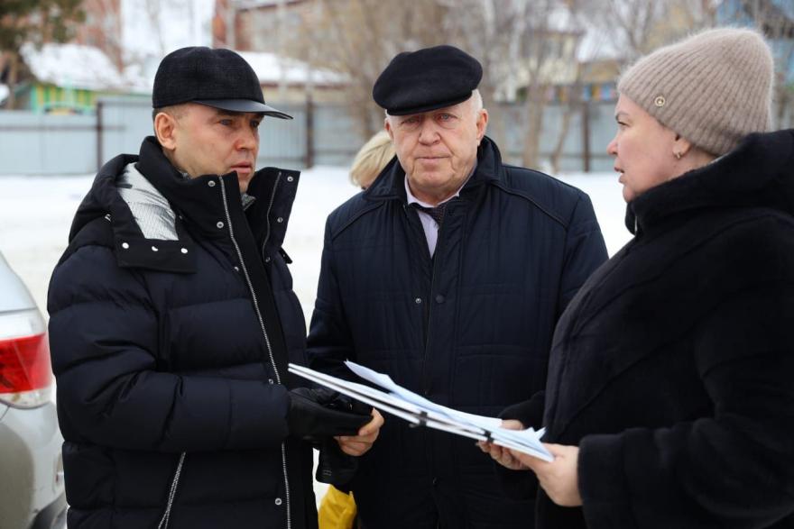 Губернатор Шумков проинспектировал ремонт и строительство объектов в Далматово