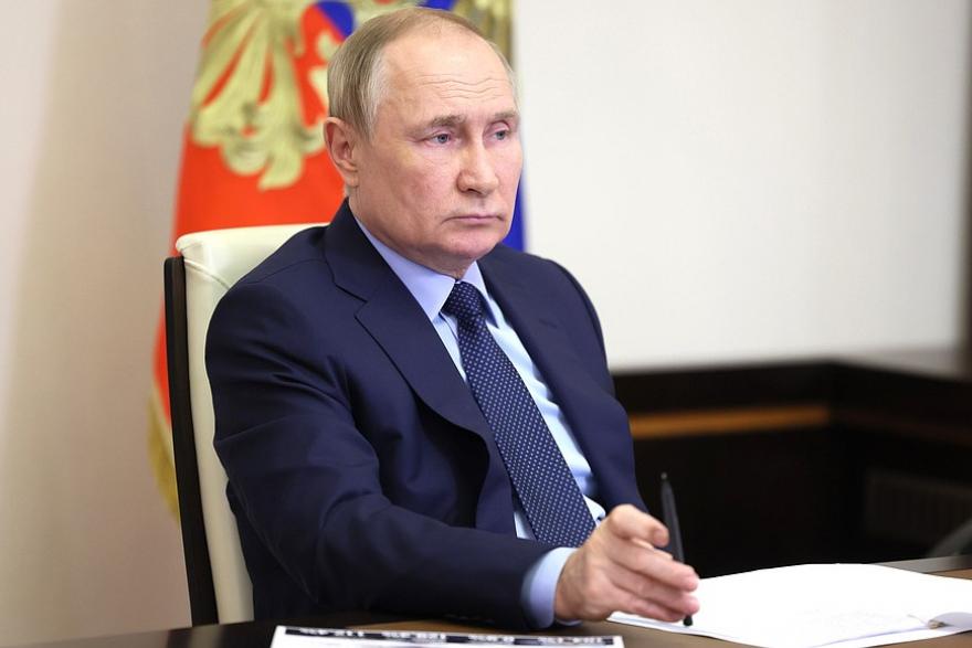 Путин обсудил с Шумковым проблемы индустриальных парков