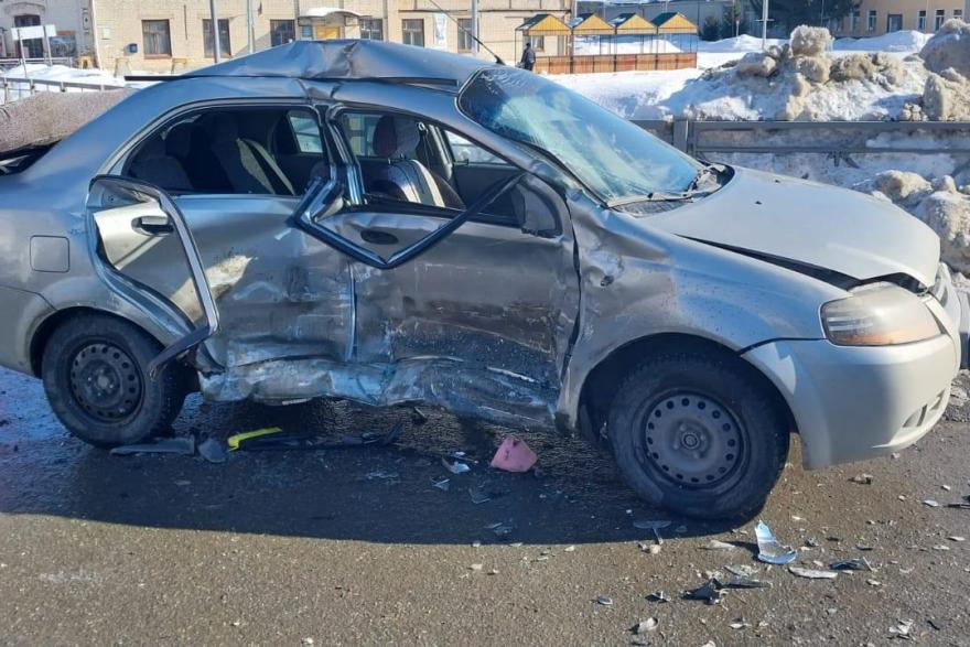 «Шевроле» против «Мицубиси» - в Куртамыше водитель и пассажир попали в больницу