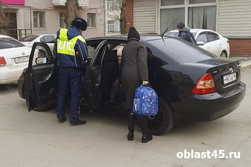 Курганский авось: полицейские проверили, как горожане перевозят в машинах детей
