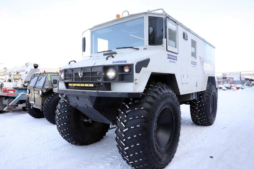 Сотрудники МЧС России едут в арктическую экспедицию на курганских вездеходах