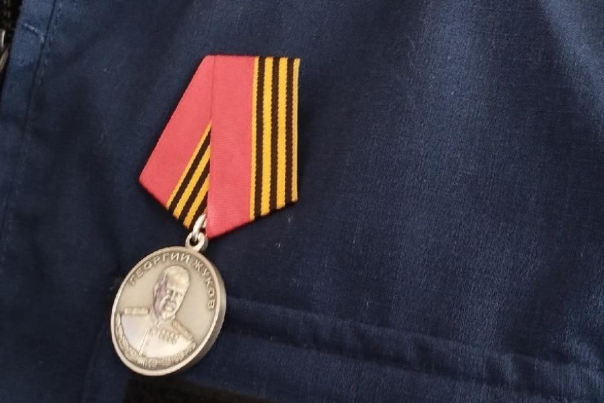 Зауралец, вернувшийся с СВО, получил медаль имени великого маршала-победителя 
