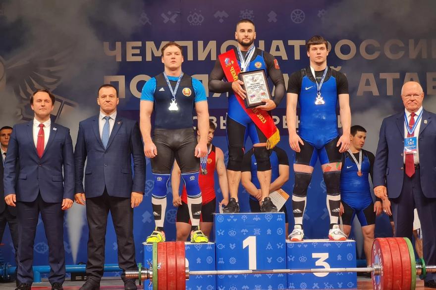 Шадринец стал дважды рекордсменом и чемпионом России