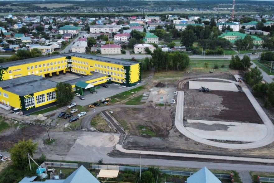 В Курганской области отремонтировали школу имени Героя Советского Союза