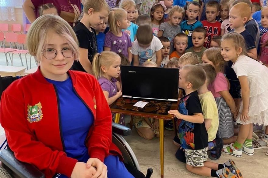 Чемпионка России провела встречу в одном из курганских детских садов