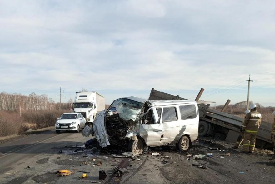 На трассе Курганской области погибли водитель и пассажир «Газели»