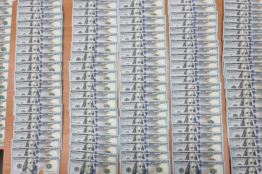 Тюменка не смогла вывезти в столицу Узбекистана контрабандные доллары