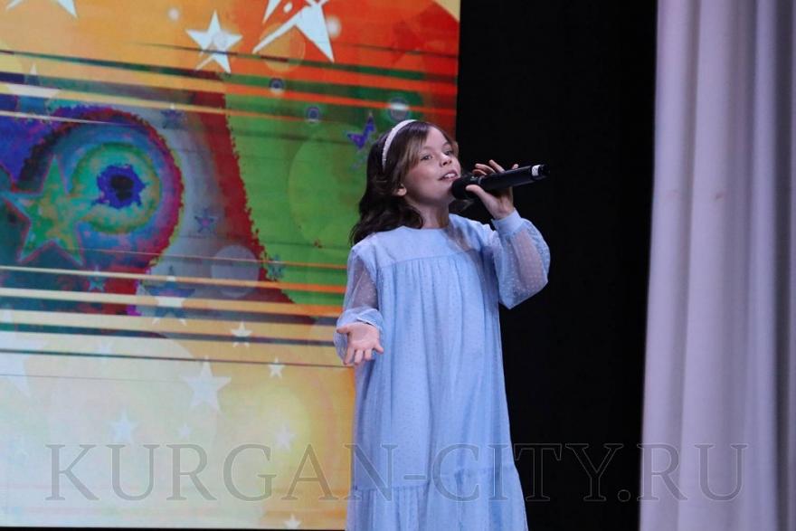 Курганские вокалисты проявляют себя на «Арт-Арене 2023»