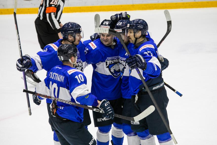 Хоккеисты «Зауралья» одержали волевую победу в Самаре