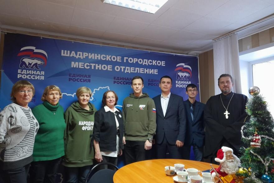 В Шадринске гуманитарный проект «серебряных» волонтёров поддержали власти