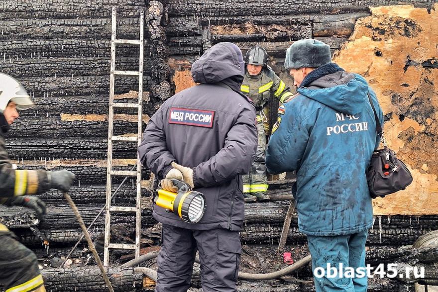 Погибла в день рождения: трагические подробности пожара в курганском селе Галаево