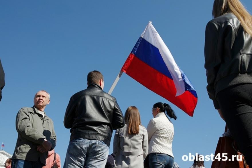 Россияне видят свою страну в будущем сильным и процветающим государством 