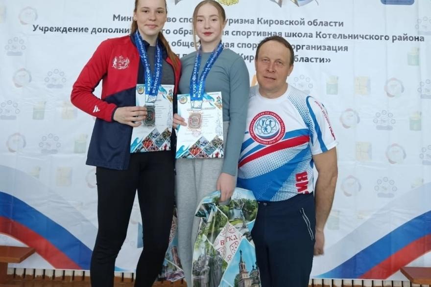 Со всероссийских соревнований зауральские полиатлонистки привезли медали