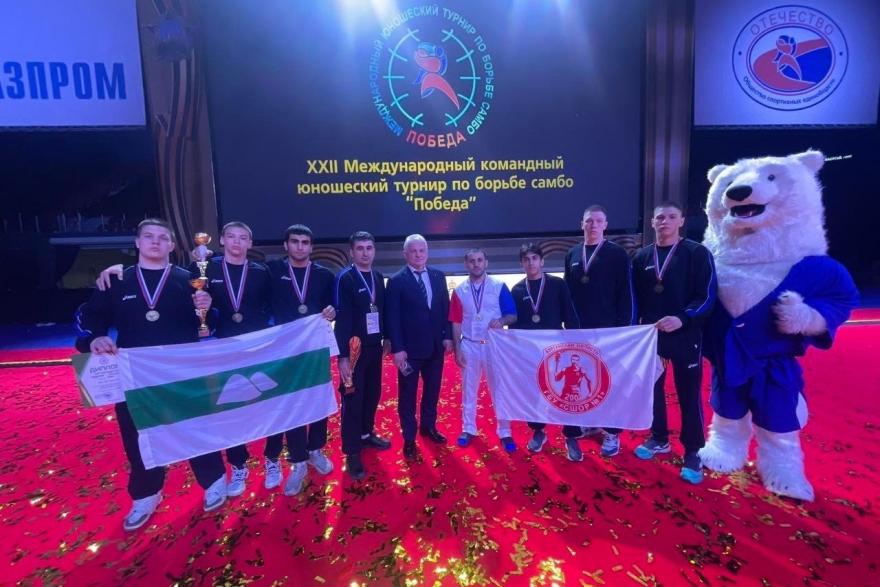 Курганские самбисты завоевали бронзовые медали на международном турнире «Победа»