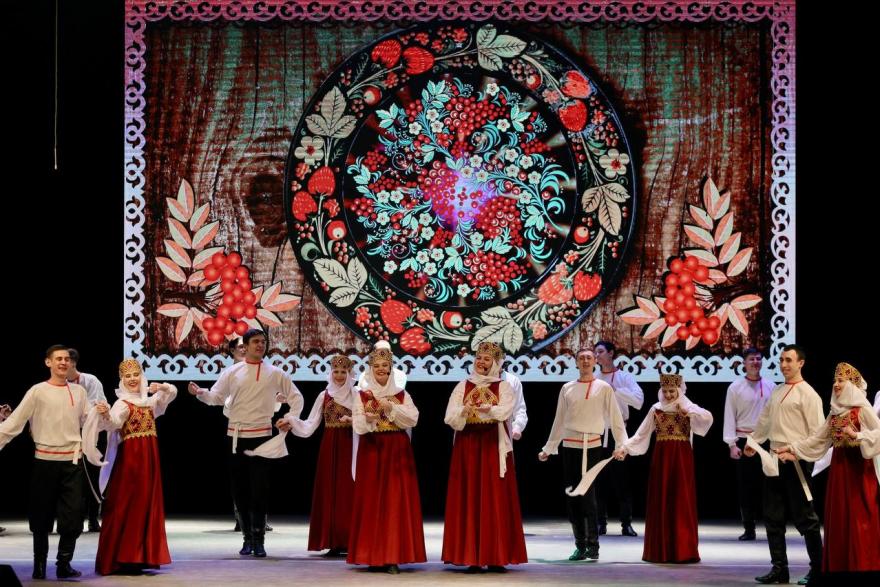Зауральский ансамбль песни и танца покажет спектакль на ВДНХ в Москве 