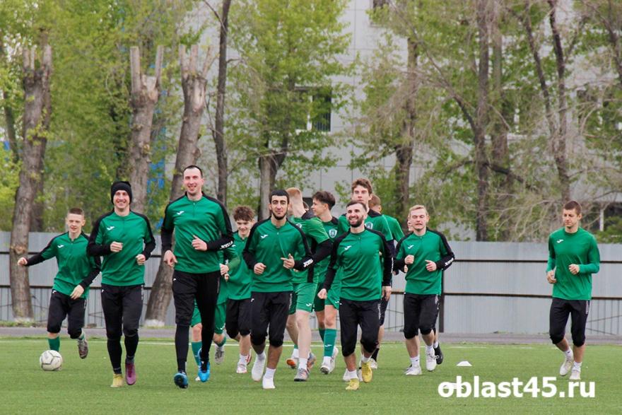 ФК «Курган» встретится на поле с футболистами из Челябинска