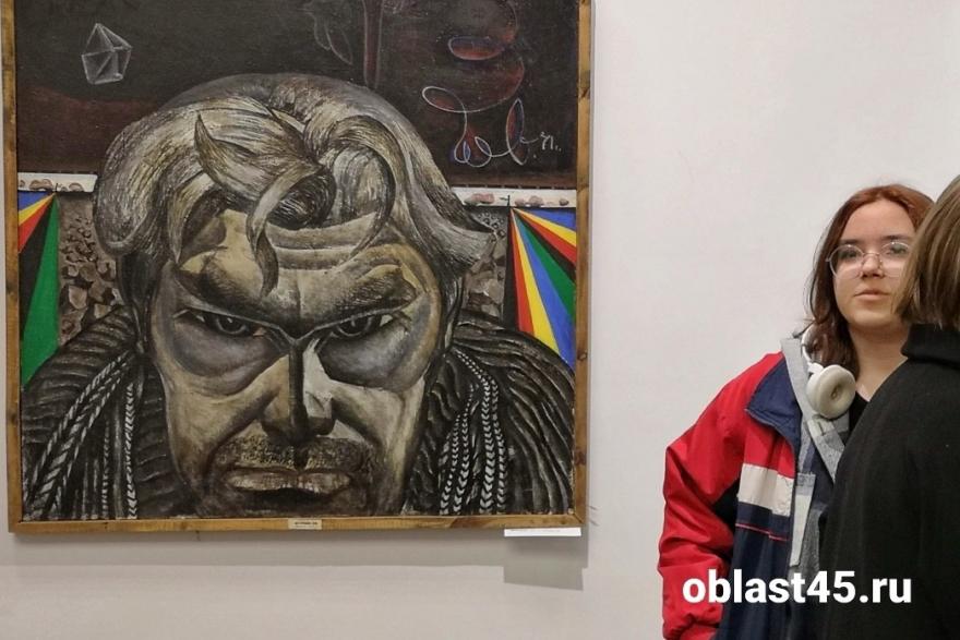 В Кургане открылась выставка к 85-летию художника Александра Петухова 