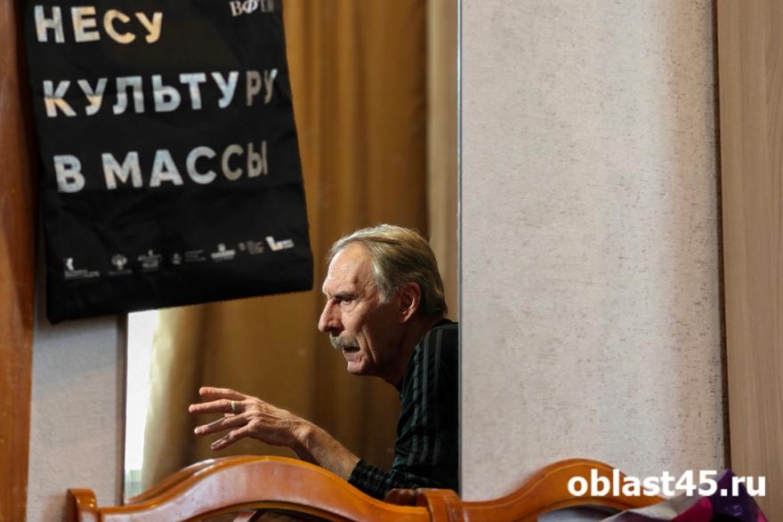 Как не надоесть городу: артист Валерий Мазур 40 лет на сцене Шадринского театра