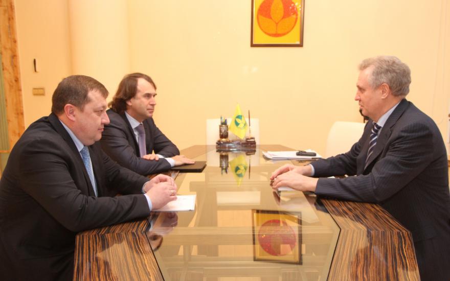 Сергей Пугин обсудил с главой «Росагролизинга» поставку в Зауралье зерносушильных аппаратов
