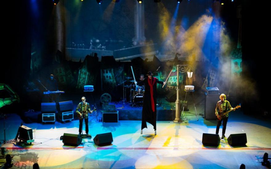 Культовая рок-группа «Пикник» привезла в Курган новый альбом и мистическое шоу