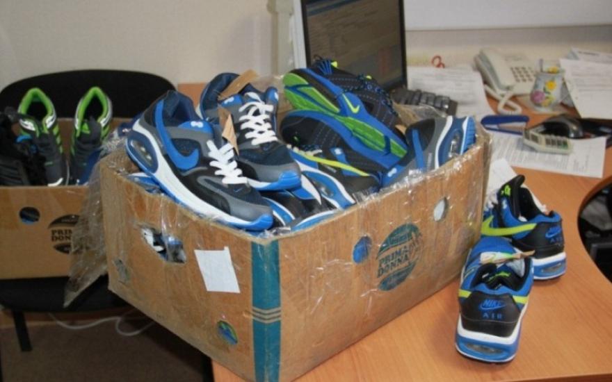 Судебные приставы Кургана конфисковали партию «Adidas» и «Nike»