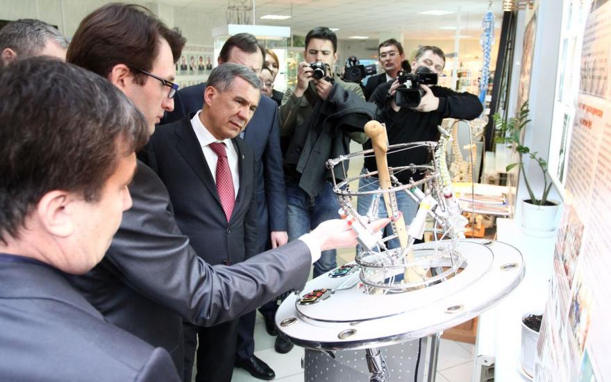 Президент Татарстана посетил научный центр им. Илизарова