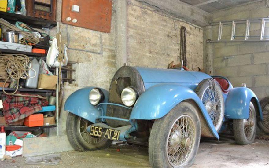 Раритетную модель Bugatti хотят продать за €250 000