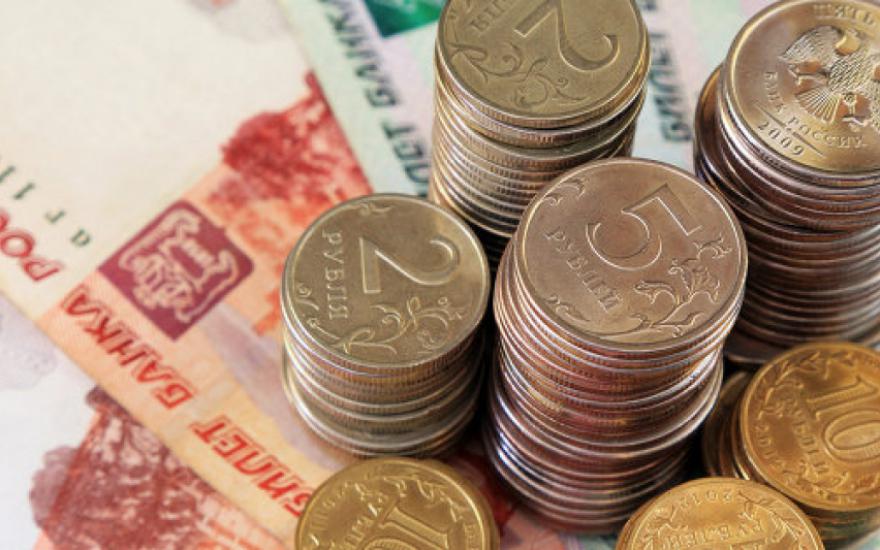 Эксперты считают, что рубль в первый месяц осени будет ослабевать
