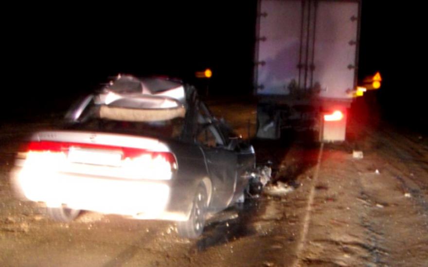 ДТП в Зауралье: водитель легковушки погиб от столкновения с грузовиком