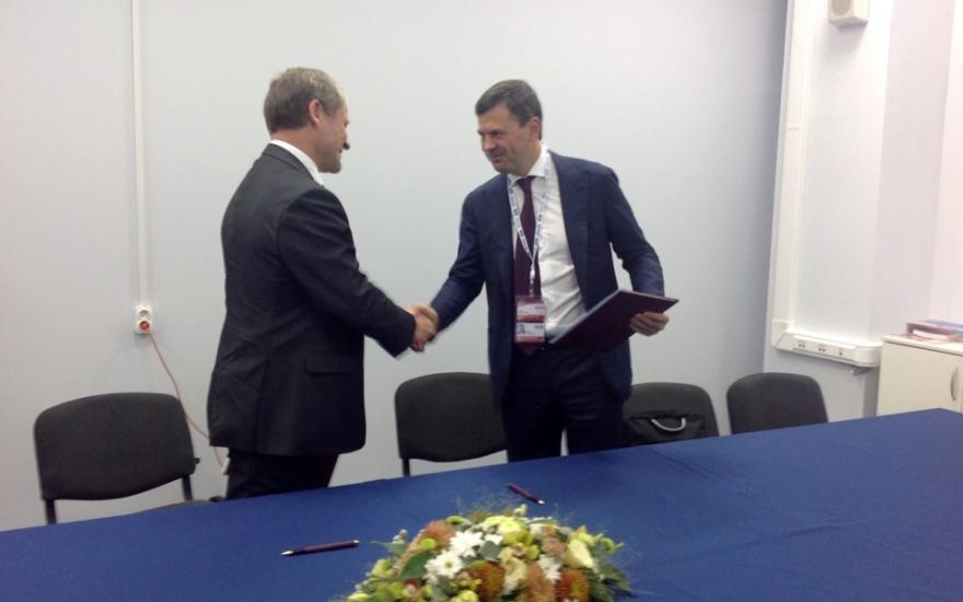 Инвестиционный форум в Сочи: Кокорин подписал важные документы
