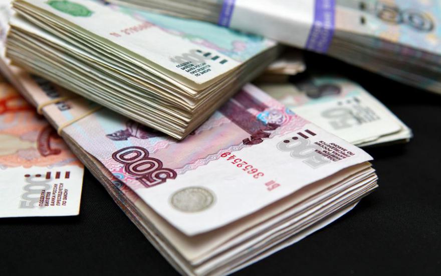 За 2 года реальные зарплаты в российских компаниях сократились на 6%
