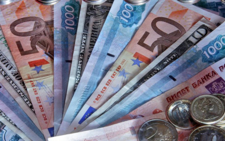 Курс европейской валюты опустился ниже 69 рублей