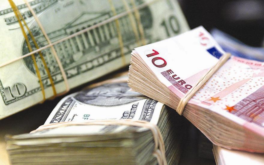 Центробанк назвал официальные курсы евро и доллара на 4 ноября