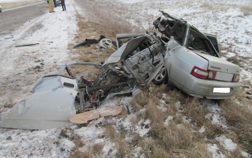 В Зауралье 18-летний водитель погиб от столкновения с грузовиком