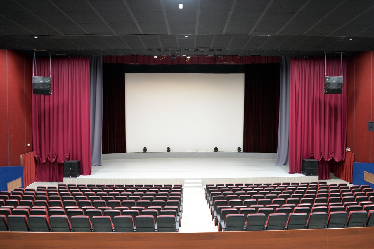 современник театр зал основная сцена
