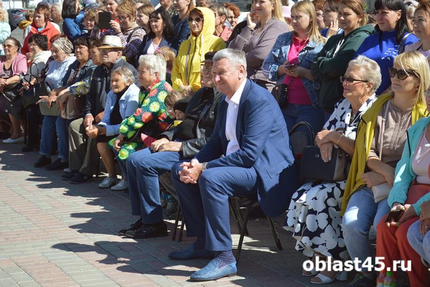 День рождения Лебяжья: сенатор Муратов приехал на праздник на свою малую родину