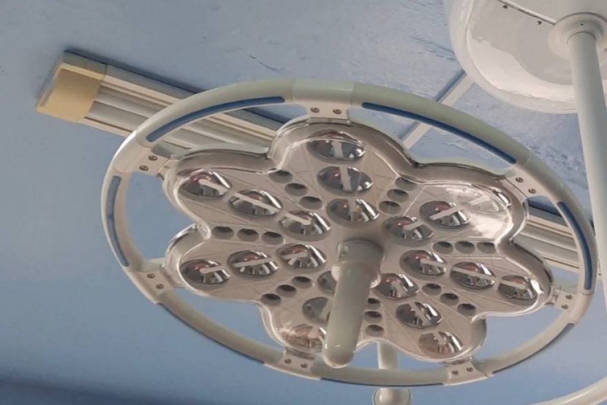 В Курганской области врачам на операциях будет «помогать» новый светильник 