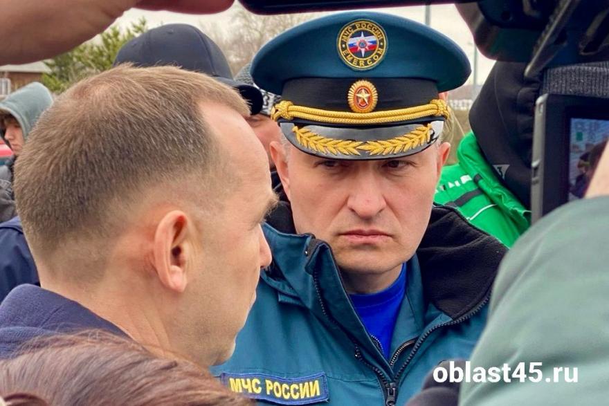 У министра МЧС Куренкова появились вопросы к губернатору Шумкову на набережной Кургана